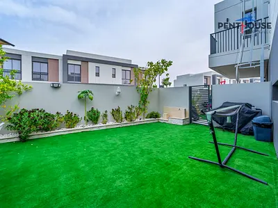 Corner Unit | Landscaped garden | Ready to move