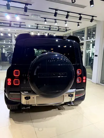 2025 LAND Rover DEFENDER — миниатюра 5
