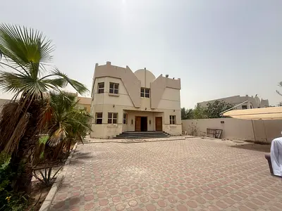 Villa for rent in Al halio 1, very prime location