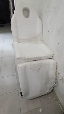 Beauty parlor relaxing chair.