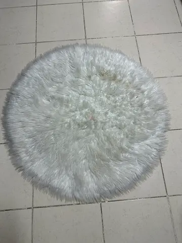 Round White Faux Fur Rug - Soft Shaggy Accent Mat
