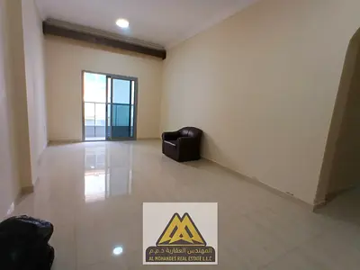 Excellent location | Excellent price | Vibrant area | Close to all amenities | Regular maintenance included | Open view