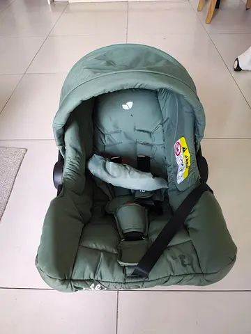 Green Infant Car Seat / Baby Carrier - Good Condition