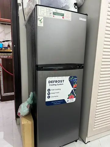 Refrigerator medium size