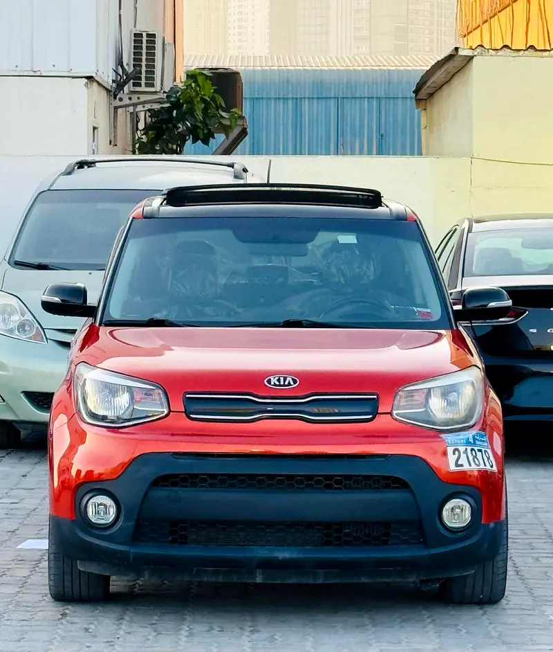 Kia Soul 2018 — photo 1 of 15