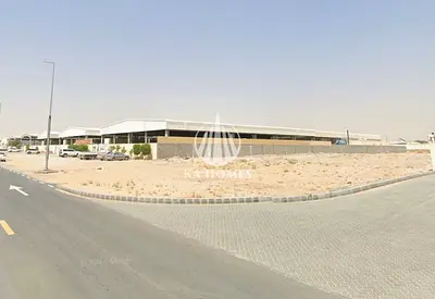 🌿 Warehouse for Sale in a prime location close to major services and transport links