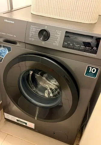 Hisense 7 kg washing machine almost new