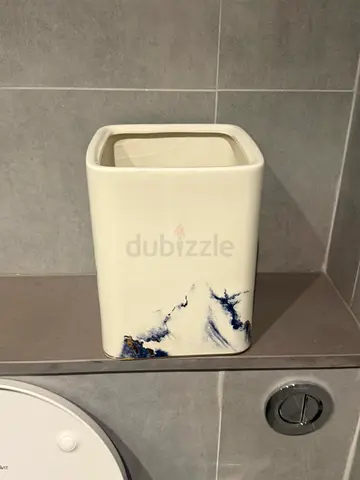 Ceramic Bathroom Waste Bin with Blue Marble Accent