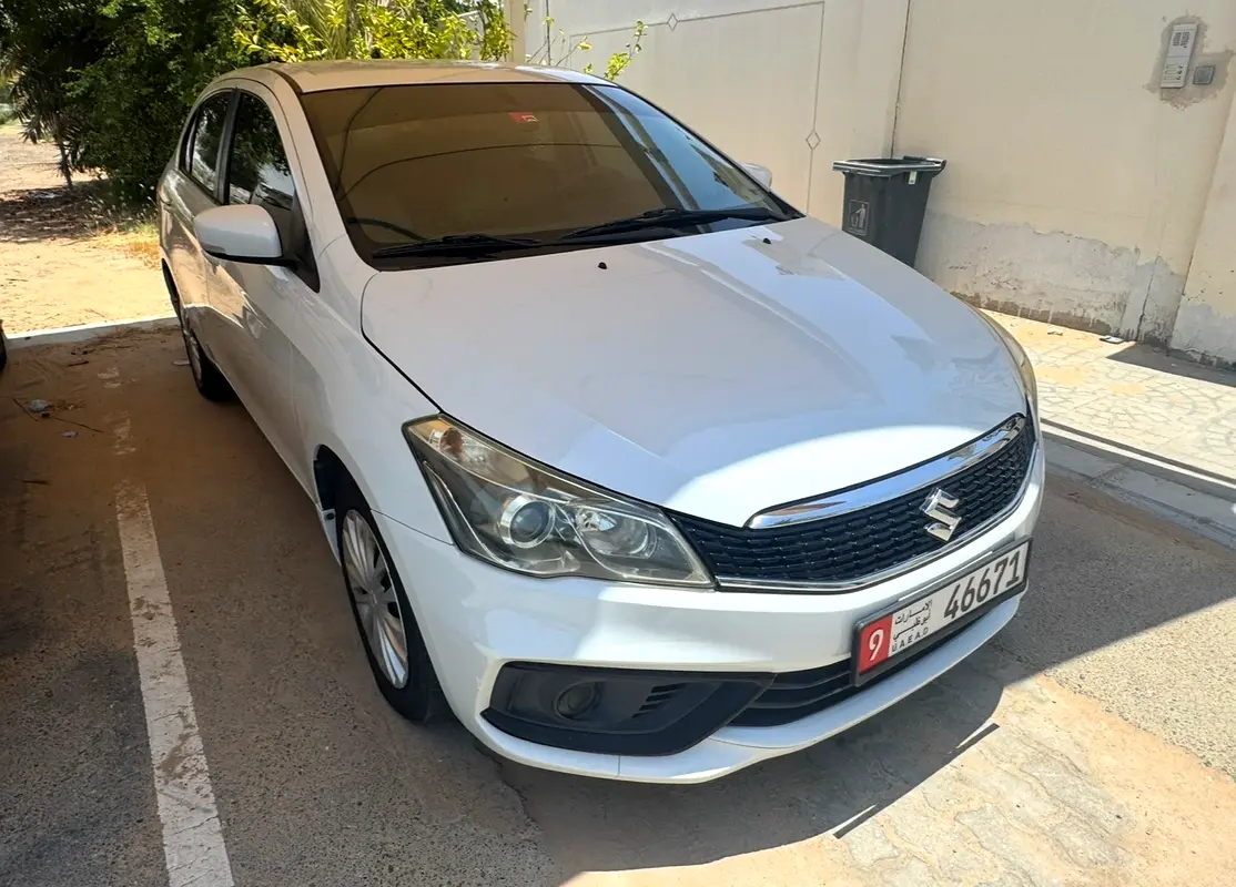 Suzuki Ciaz 2020 — photo 1 of 5