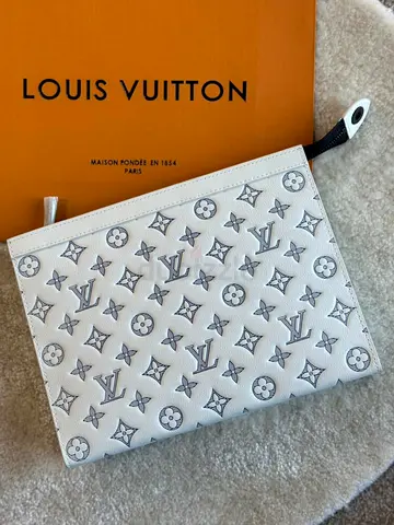 Clutch LV