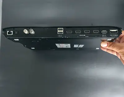 ​Title:
Samsung One Connect Box SOC9006BA for 85QN700B (8K Neo QLED) – Super Clean
​Description:
Sel
