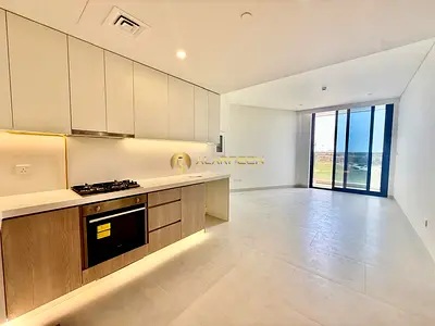 Unfurnished 1BHK I Spacious Unit | Luxury Living