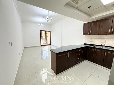 VACANT UNIT | EQUIPPED KITCHEN | DISTRESS DEAL