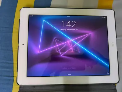 White Apple iPad 2 for sale