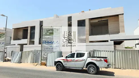 ڤيلا بالحوشي للبيع بمساحات كبيره وسعر متميز