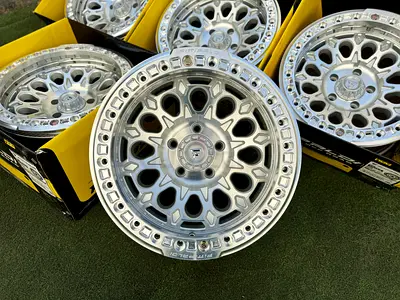 5x Brand new FITTIPALDI Beadlock Wheels for #JEEP