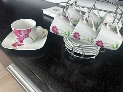 Tea and coffee cups