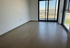 Huge 3BR | Last Floor | Near Metro | Close to Mall