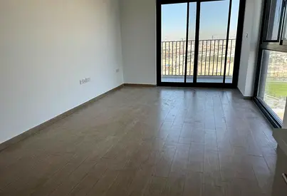 Huge 3BR | Mid Floor | Near Metro | Close to Mall