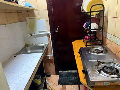 Bed Space For  Ladies Available