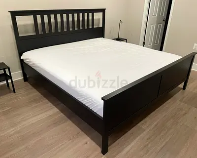 Ikea hamness queen size bed frame with Ikea mattress 160×200cm