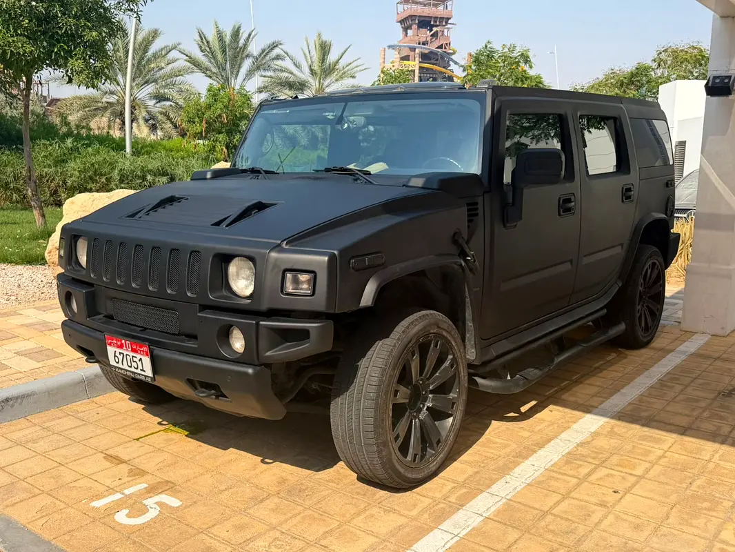 Hummer H2 2005 — photo 1 of 8