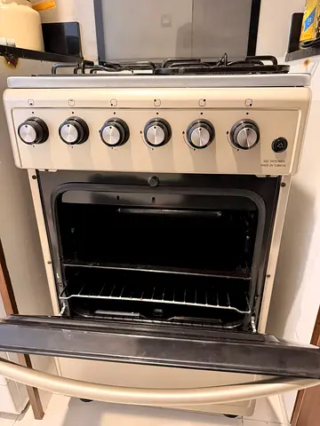 gas cooker with oven - good working condition