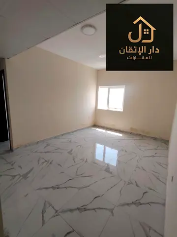 فرصة ذهبية للإيجار شقة غرفتين وصاله منطقه البوطينه يوجد تكيف مركزي