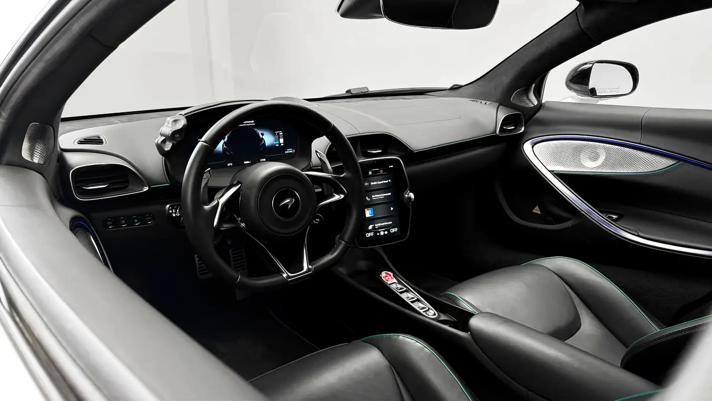 McLaren Artura 2023