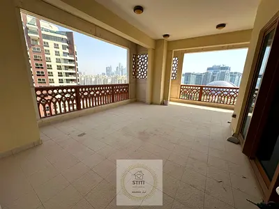 Luxurious 2BR| Open View| Big Terrace| Palm Jumeirah | Vacant | Ready to Move