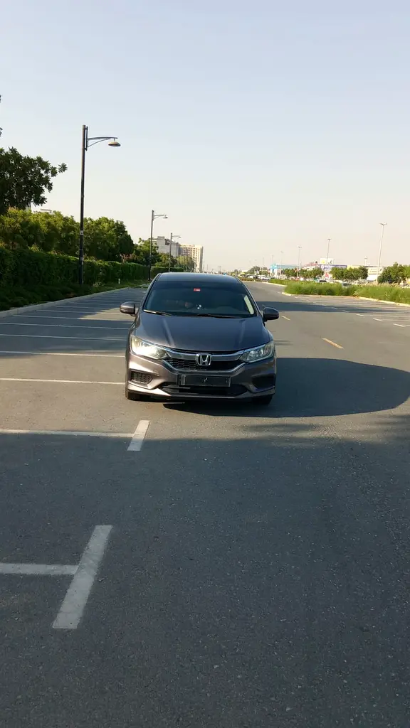 Honda City 2018 — photo 1 of 18
