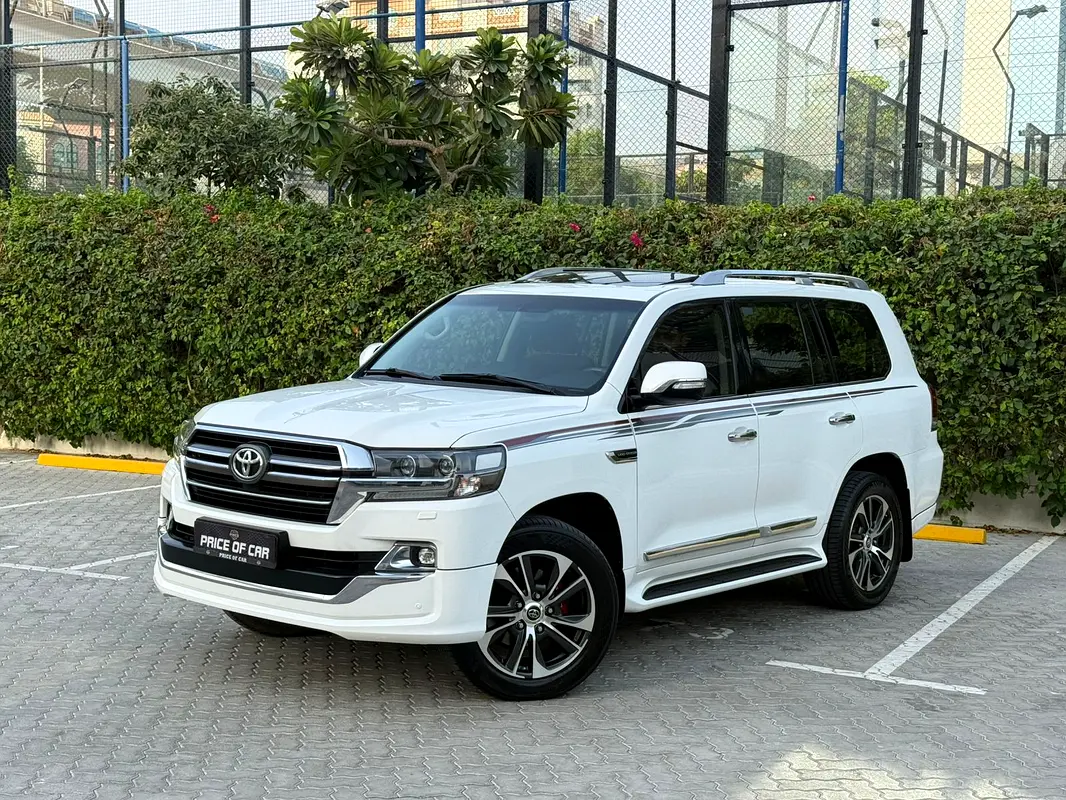 Toyota Land Cruiser 2020 — photo 1 of 20