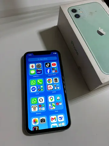 11 iPhone 256 GB 750 AED