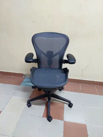 Ergonomic Remastered V2 Herman Miller Aeron Chair Size B PostureFit SL Support Tilt Limiter lock Gra