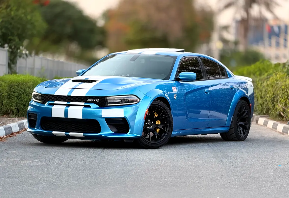 Dodge Charger 2020 — photo 1 of 20
