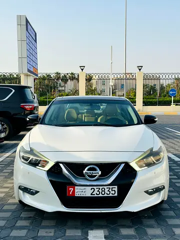Urgent Nissan maxima model 2018 Gulf full option