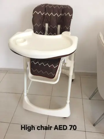 Baby high chair with removable tray - good condition