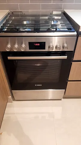 Bosch latest model top gas oven electric 4 burner 60 / 60 cm