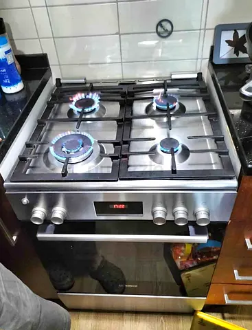 Bosch 4 Burner Gas Cooker Stove 60x60cm New Model