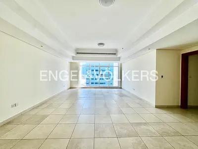 STUNNING VIEWS I UNFURNISHED I CLOSE TO METRO