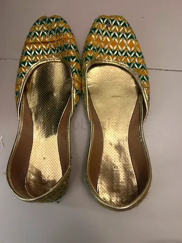 Fancy yellow green Shoes 39/40 size