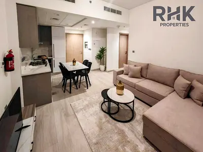 High Floor | Spacious | Direct on the Pool