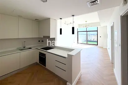 Single Row | Ready | Mortgageable | Close to Park
