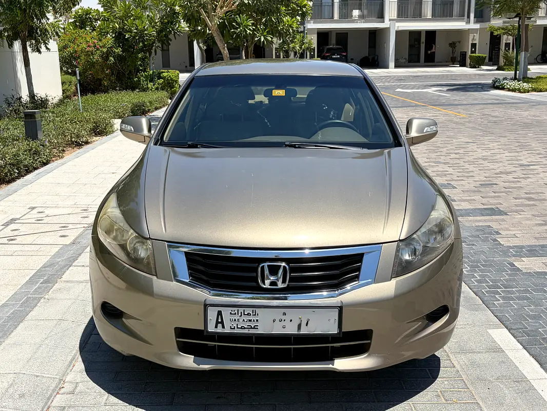 Honda Accord 2008 — photo 1 of 8