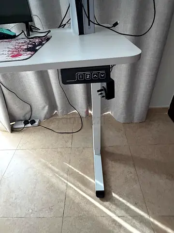 Electric Height Adjustable Standing Desk – 140cm x 60cm