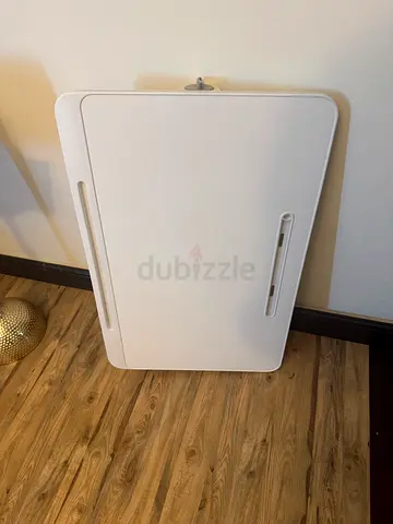 Compact white folding table - good condition