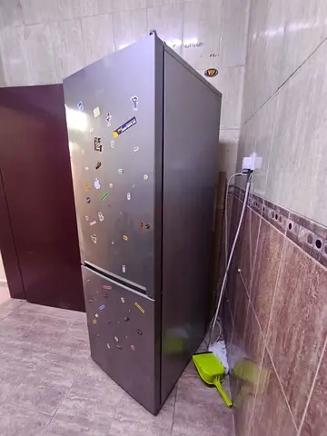 Used freestanding refrigerator with bottom freezer - good working condition
