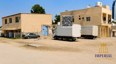 اارض سكني تجاري زاويه شارعين مساحه 185 متر مربع (G+1) تملك حر بموقع مميز