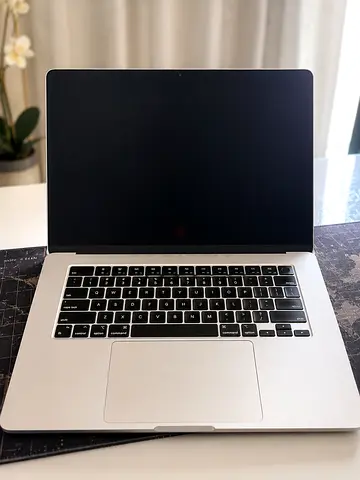 MacBook Air 15inch, M2, 2023