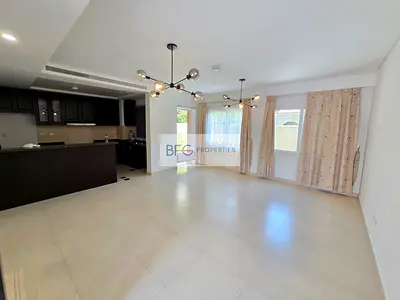 4 CHEQUES POSSIBLE | Spacious | Vacant Soon